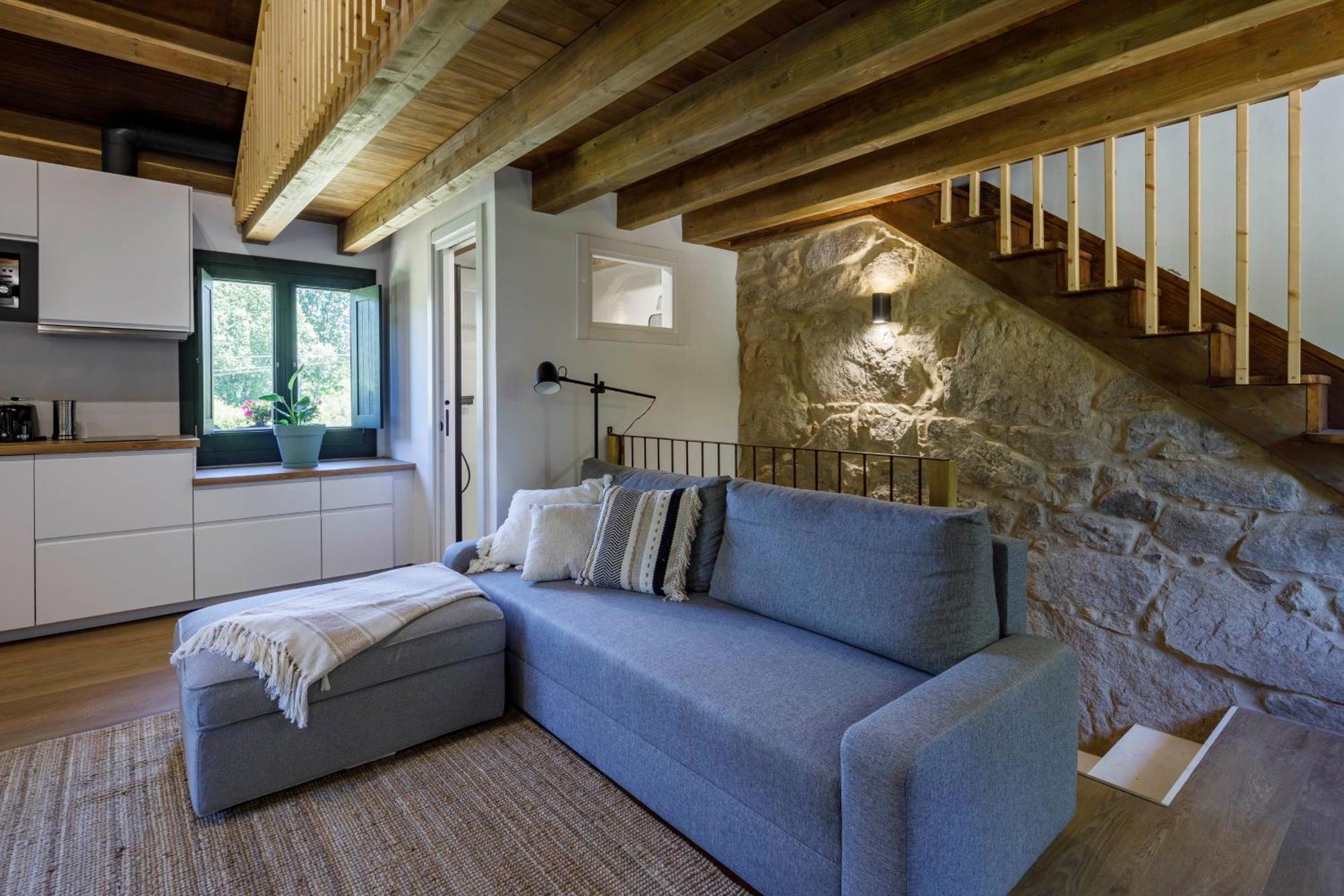 Hermoso Molino Restaurado A Pie Del Rio En Vigo Exterior foto